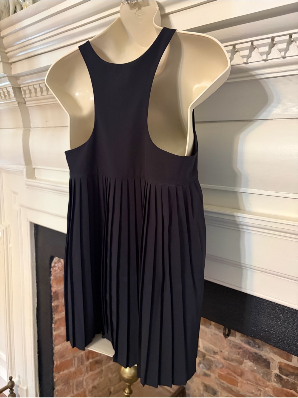 Athleta Women’s Spring Forward Pleated Tank Black Sz XS NWT $ 109